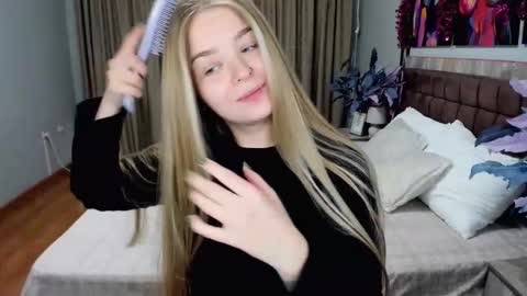 Snapshot of sirenabloom chatting on January 15, 2026, 5:45 am SirenaBloom online show from January 15, 2026, 5:45 am