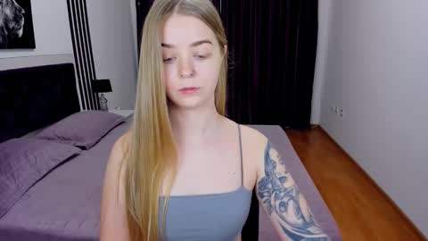 Snapshot of sirenabloom chatting on March 3, 2026, 9:48 am SirenaBloom online show from March 3, 2026, 9:48 am