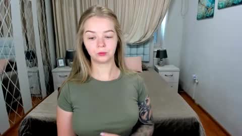 Snapshot of sirenabloom chatting on July 22, 2026, 4:26 am SirenaBloom online show from July 22, 2026, 4:26 am