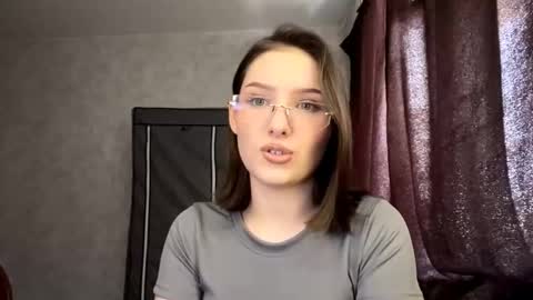 Snapshot of sirenapen chatting on March 22, 2026, 5:11 am Aurora online show from March 22, 2026, 5:11 am