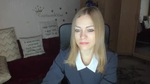 Snapshot of sirenasilk chatting on November 2, 2025, 3:09 am sirenasilk online show from November 2, 2025, 3:09 am
