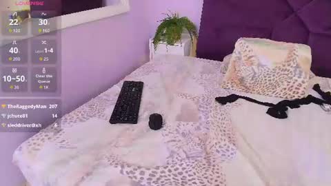 sirenyrouss online show from July 3, 2026, 8:10 am