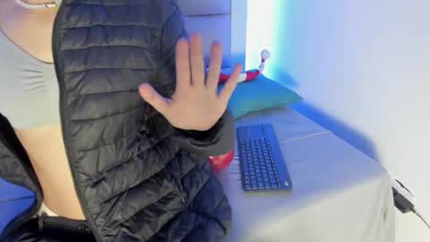 sirio_js online show from December 5, 2025, 4:21 am