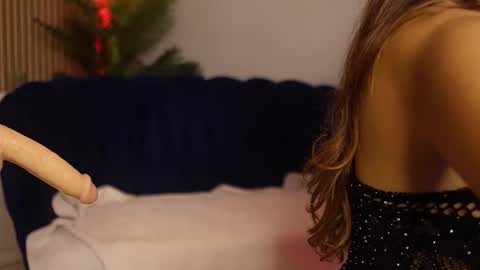 Snapshot of sisi_von_dee chatting on November 8, 2025, 8:51 pm Dee online show from November 8, 2025, 8:51 pm