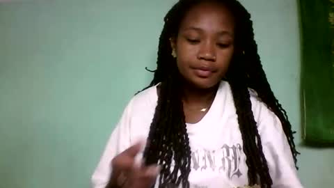 sisih567089 online show from September 8, 2025, 4:17 pm