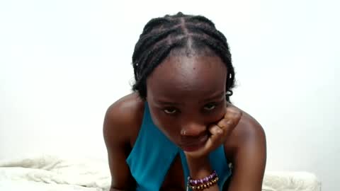 Snapshot of sismile chatting on March 7, 2026, 7:44 pm shannie online show from March 7, 2026, 7:44 pm