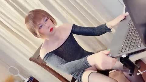 Sissy Ada online show from May 2, 2026, 12:10 pm