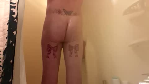 Sissy Krissie online show from November 9, 2025, 5:00 pm