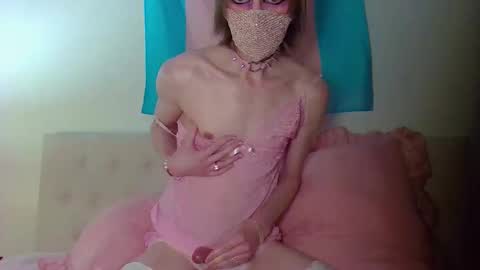 Snapshot of sissyariadneylux chatting on March 18, 2026, 7:17 pm Sissy Ariadney Lux online show from March 18, 2026, 7:17 pm