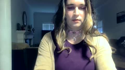 sissychrissy91 online show from November 16, 2025, 6:35 pm