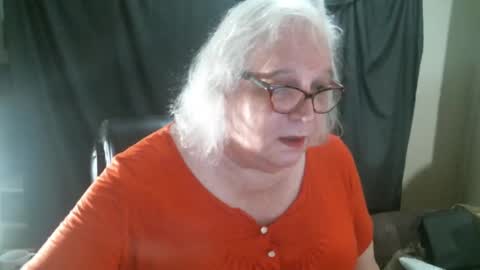 Snapshot of sissydianetx chatting on December 17, 2024, 12:34 am Sissy Diane online show from December 17, 2024, 12:34 am