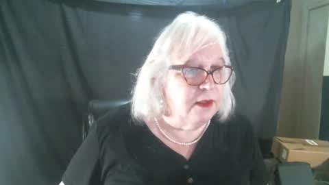 Snapshot of sissydianetx chatting on January 11, 2025, 12:33 am Sissy Diane online show from January 11, 2025, 12:33 am