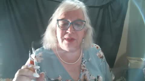 Snapshot of sissydianetx chatting on January 21, 2025, 12:36 am Sissy Diane online show from January 21, 2025, 12:36 am