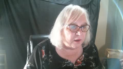 Snapshot of sissydianetx chatting on February 1, 2025, 12:40 am Sissy Diane online show from February 1, 2025, 12:40 am