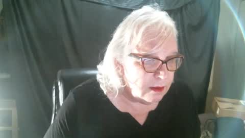 Snapshot of sissydianetx chatting on February 6, 2025, 12:43 am Sissy Diane online show from February 6, 2025, 12:43 am