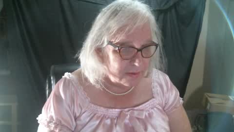 Snapshot of sissydianetx chatting on February 8, 2025, 12:38 am Sissy Diane online show from February 8, 2025, 12:38 am
