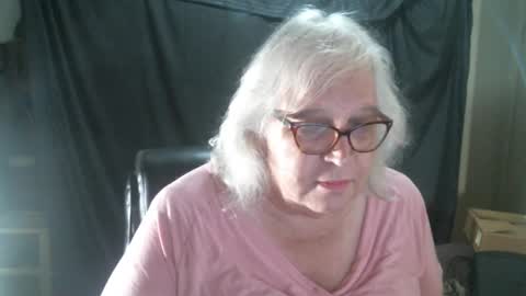 Snapshot of sissydianetx chatting on February 12, 2025, 12:37 am Sissy Diane online show from February 12, 2025, 12:37 am