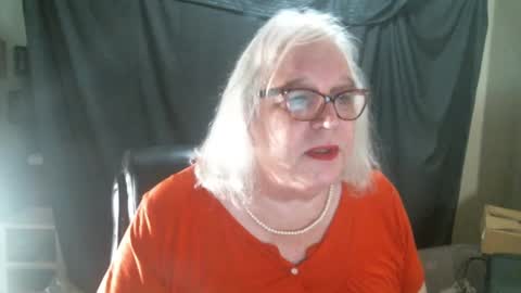 Snapshot of sissydianetx chatting on March 5, 2025, 12:38 am Sissy Diane online show from March 5, 2025, 12:38 am