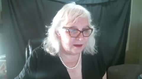 Snapshot of sissydianetx chatting on September 15, 2025, 11:38 pm Sissy Diane online show from September 15, 2025, 11:38 pm