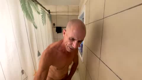 sixpacking69 online show from September 10, 2025, 7:47 pm