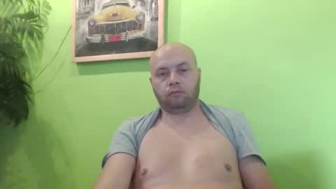 Snapshot of sixten19795 chatting on September 10, 2025, 6:35 am sixten19795 online show from September 10, 2025, 6:35 am