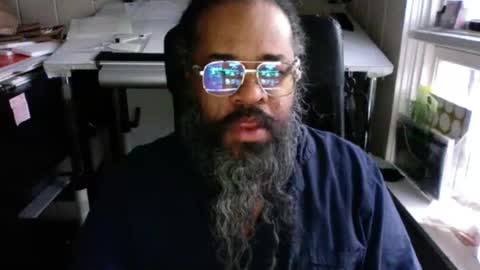 Snapshot of siyah_sakal chatting on December 23, 2024, 12:08 pm siyah_sakal online show from December 23, 2024, 12:08 pm