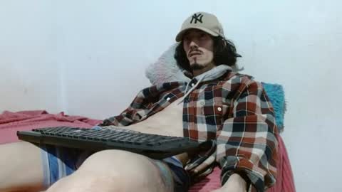 Snapshot of sk8sir chatting on July 14, 2026, 2:05 am sk8sir online show from July 14, 2026, 2:05 am