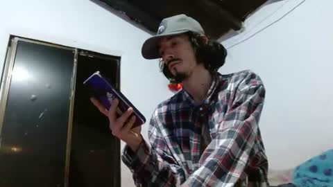 Snapshot of sk8sir chatting on July 15, 2026, 9:20 pm sk8sir online show from July 15, 2026, 9:20 pm