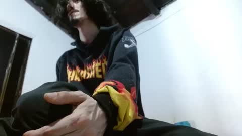 Snapshot of sk8sir chatting on July 17, 2026, 7:08 pm sk8sir online show from July 17, 2026, 7:08 pm