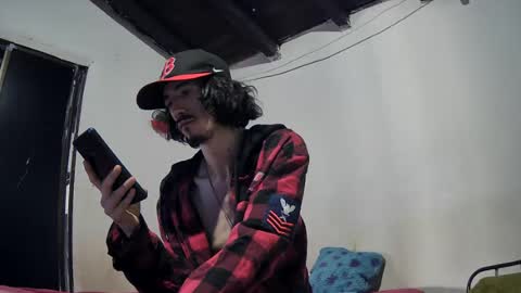 Snapshot of sk8sir chatting on July 30, 2026, 12:15 pm sk8sir online show from July 30, 2026, 12:15 pm