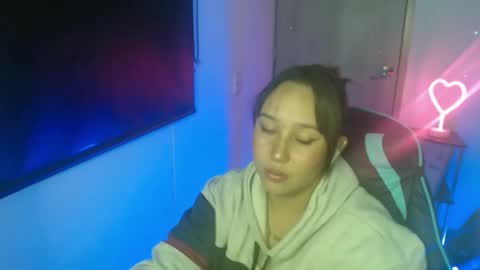 Snapshot of skarlet_adams chatting on April 28, 2026, 1:15 am Alice online show from April 28, 2026, 1:15 am