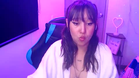 Snapshot of skarlet_adams chatting on May 7, 2026, 10:04 pm Alice online show from May 7, 2026, 10:04 pm