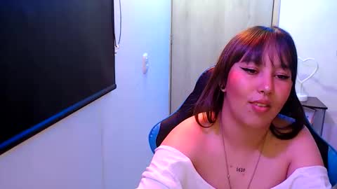 Snapshot of skarlet_adams chatting on May 14, 2026, 6:04 pm Alice online show from May 14, 2026, 6:04 pm