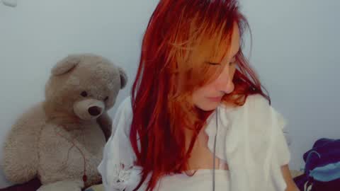 Snapshot of skarlett2072 chatting on December 28, 2024, 4:30 am Arlett online show from December 28, 2024, 4:30 am