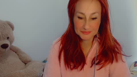 Snapshot of skarlett2072 chatting on January 6, 2025, 1:08 pm Arlett online show from January 6, 2025, 1:08 pm