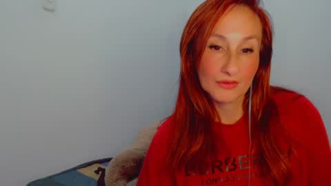 Snapshot of skarlett2072 chatting on January 12, 2025, 2:56 am Arlett online show from January 12, 2025, 2:56 am