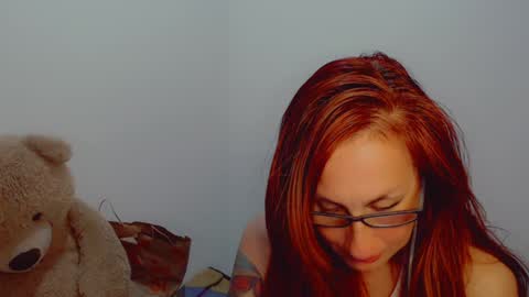 Snapshot of skarlett2072 chatting on January 15, 2025, 3:00 am Arlett online show from January 15, 2025, 3:00 am