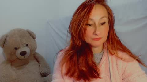 Snapshot of skarlett2072 chatting on March 8, 2025, 5:17 am Arlett online show from March 8, 2025, 5:17 am