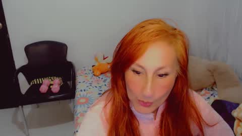 Snapshot of skarlett2072 chatting on September 13, 2025, 10:48 am Arlett online show from September 13, 2025, 10:48 am