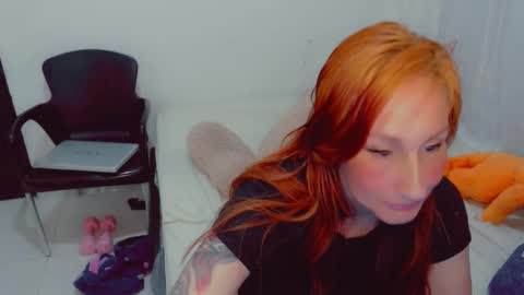 Snapshot of skarlett2072 chatting on September 22, 2025, 7:32 am Arlett online show from September 22, 2025, 7:32 am