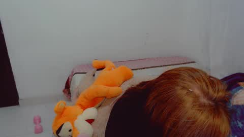 Snapshot of skarlett2072 chatting on October 6, 2025, 11:40 am Arlett online show from October 6, 2025, 11:40 am