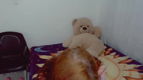 Snapshot of skarlett2072 chatting on October 11, 2025, 5:28 am Arlett online show from October 11, 2025, 5:28 am