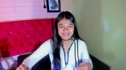Skarlet online show from March 8, 2025, 6:05 pm