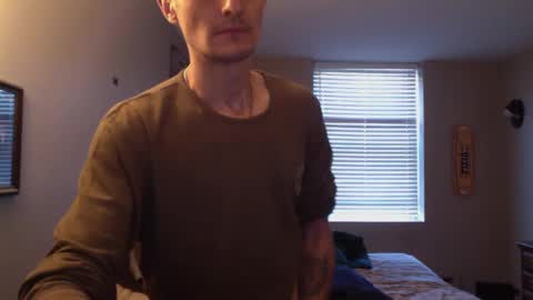 Snapshot of skater_v2 chatting on October 9, 2025, 8:40 pm Christopher online show from October 9, 2025, 8:40 pm