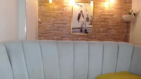 Skarlet online show from March 5, 2025, 4:13 pm