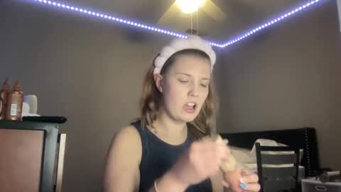 skiimaskabby online show from February 1, 2025, 2:58 am