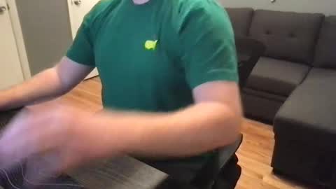 Snapshot of skilledstroker chatting on December 8, 2024, 7:47 am skilledstroker online show from December 8, 2024, 7:47 am