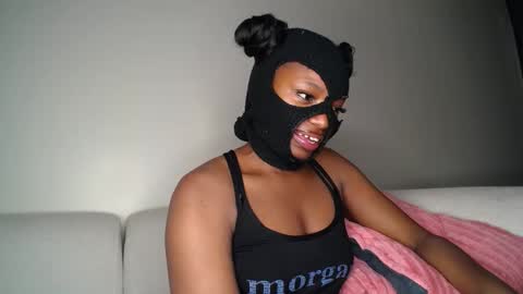 Krystal Belle online show from March 8, 2025, 11:16 am