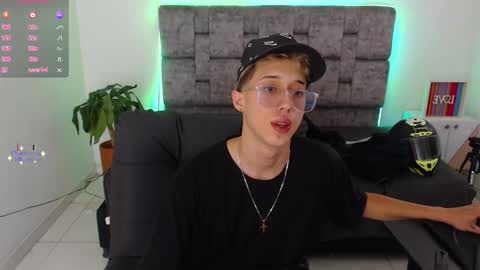 skinny_bigcock20 online show from December 1, 2025, 9:09 pm