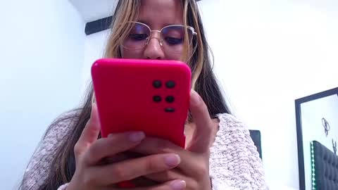 skinny_hottie18 online show from December 7, 2024, 3:30 pm